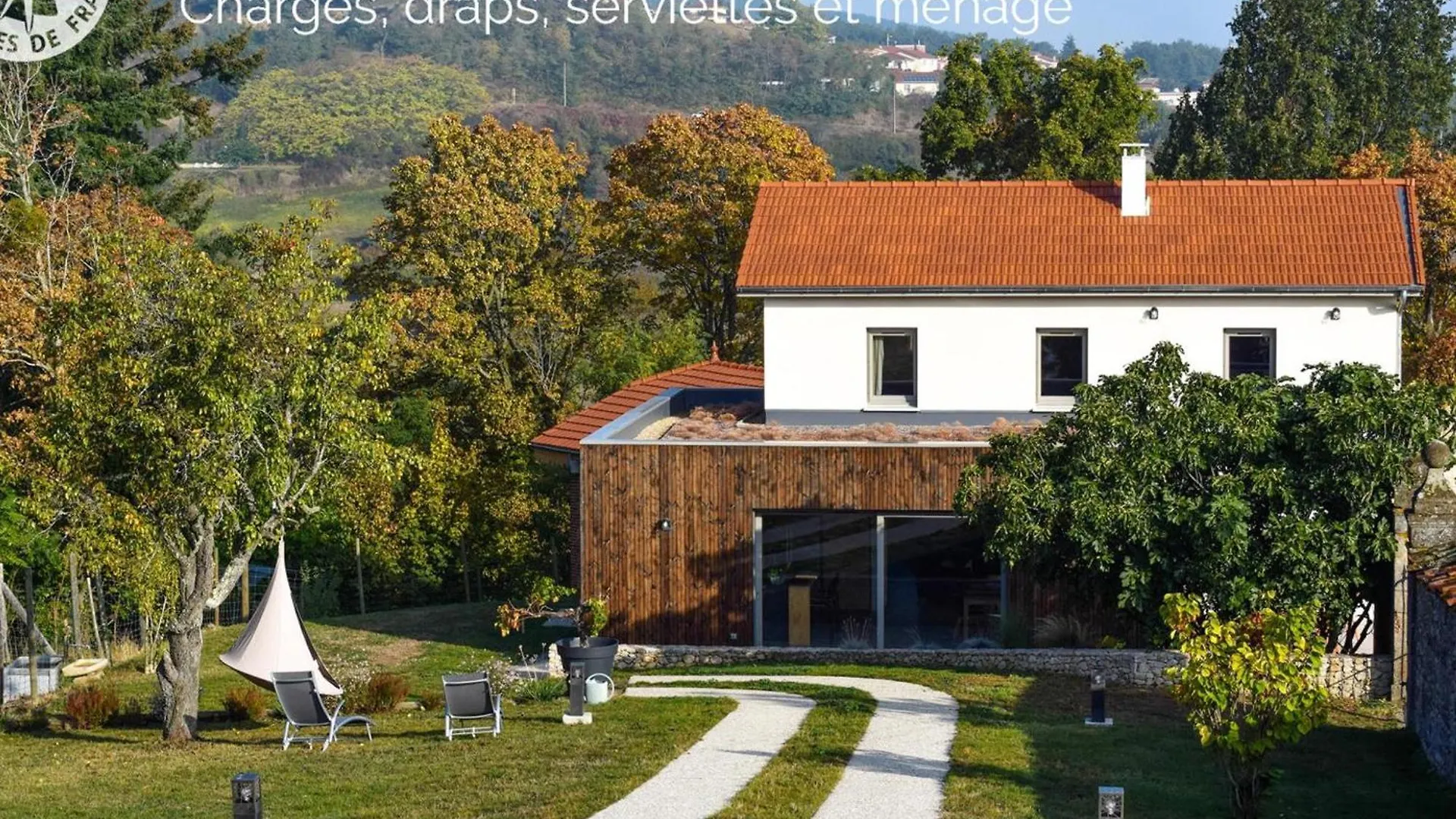Gite Moderne Avec Jardin, Etang, Terrasses Et Confort Tout Inclus A Montbrison - Fr-1-496-157